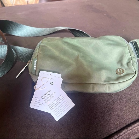 lululemon athletica Belt Bag in Olive green - Picture 1 of 6